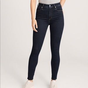 Abercrombie & Fitch 25 High Waist Rinse Wash Jeans